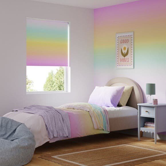 Cortinas personalizadas habitación luminosa Lima — diseño a medida La Casa del Estor®