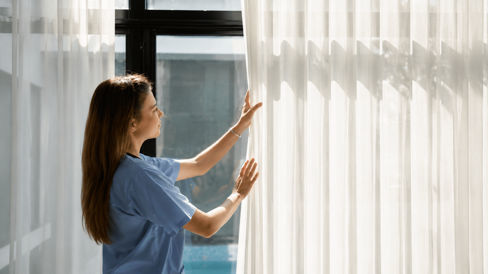 Cortinas Ripplefold para clínica Lima — pliegues uniformes antibacterial La Casa del Estor®