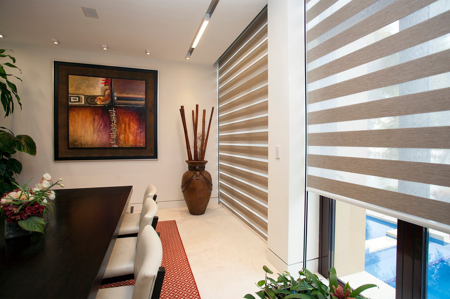 Cortinas roller duo ventanal piso a techo Lima — La Casa del Estor